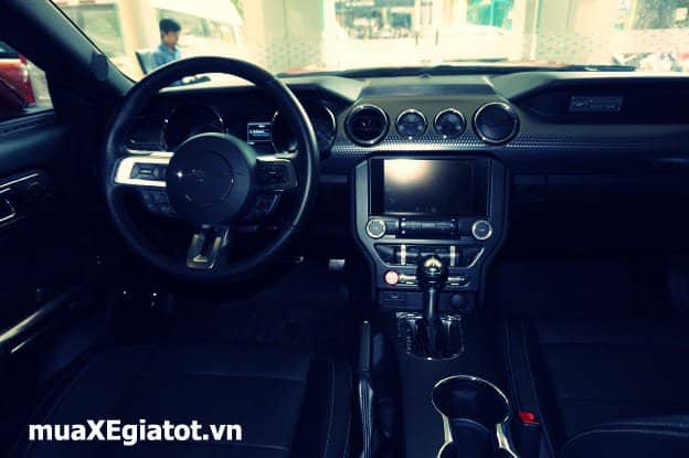 Đánh giá Ford Mustang 2017 tại Việt Nam - Nội thất xe Ford Mustang