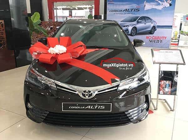 Toyota Altis 2.0V CVT Luxury 2018 (Đầu xe)