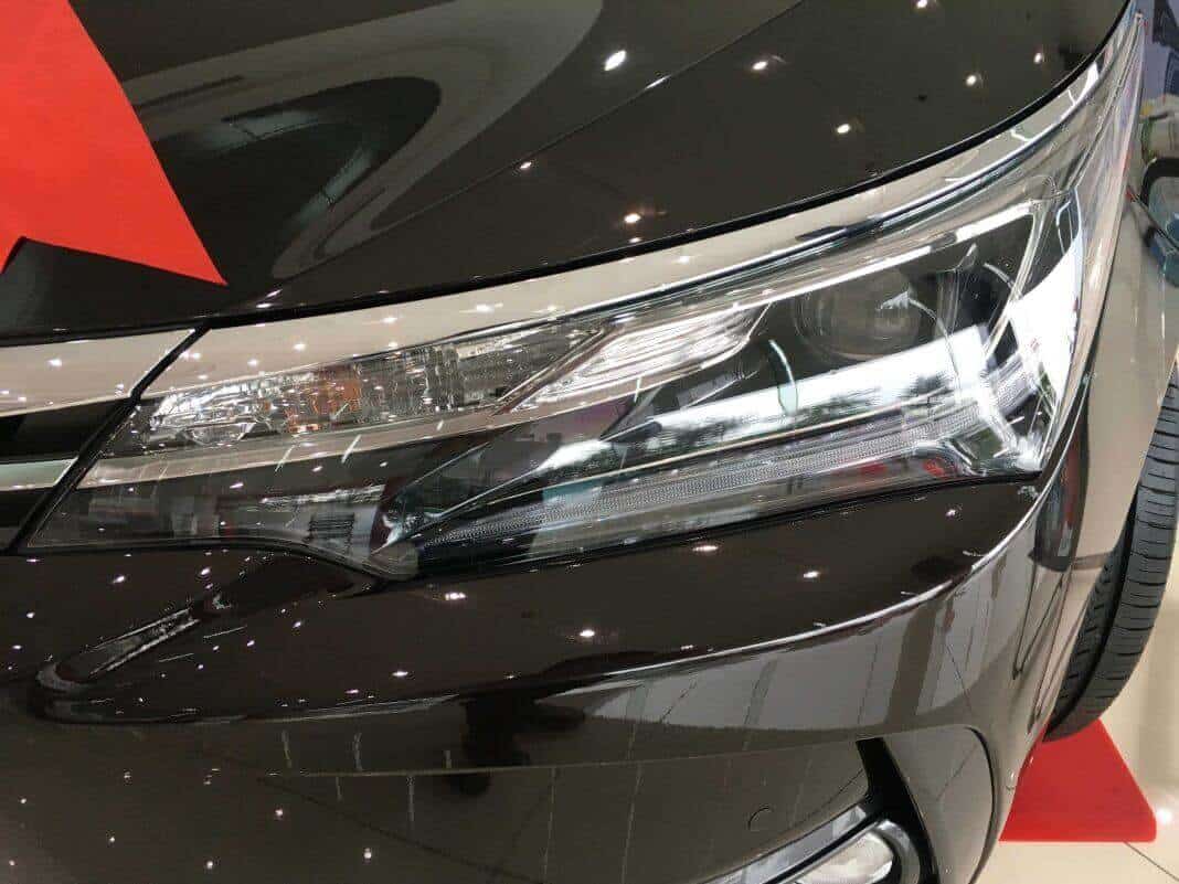 Toyota Altis 2.0V CVT Luxury 2018 (Đèn xe)