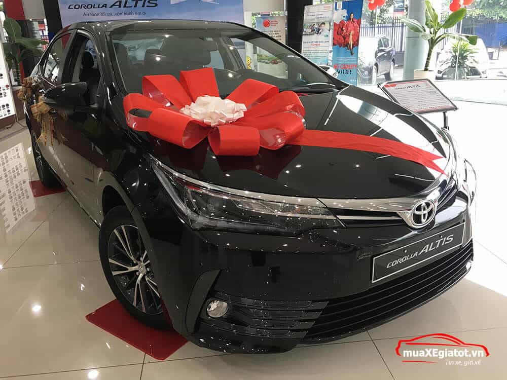 Toyota Altis 2.0V CVT Luxury 2018 (Đầu xe bên trái)