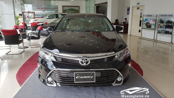 Toyota Camry 2.5Q 2018 (Đầu xe)