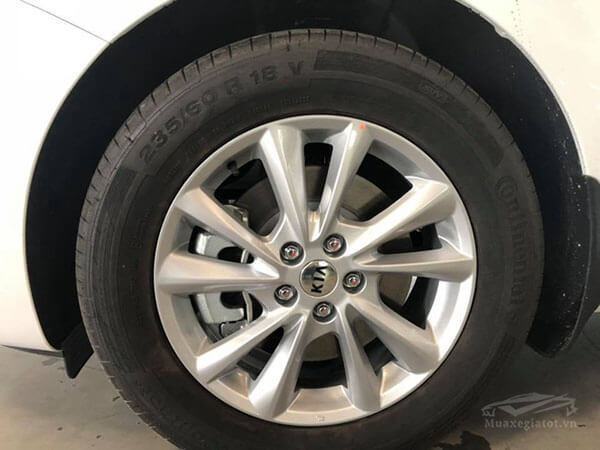 Mâm xe 18 inch cho 3 phiên bản xe Kia Sedona 2019