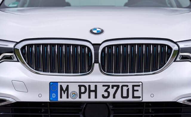 calang-xe-BMW-530e-plug-in-hybrid-muaxegiatot-vn