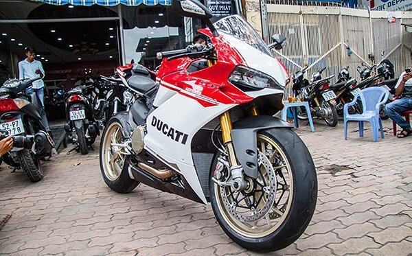 gia-xe-ducati-superbike-1299-panigale-s-muaxegiatot-vn
