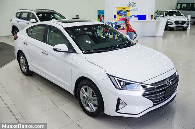 Mua bán xe Hyundai Elantra 2021 màu trắng 052023  Bonbanhcom