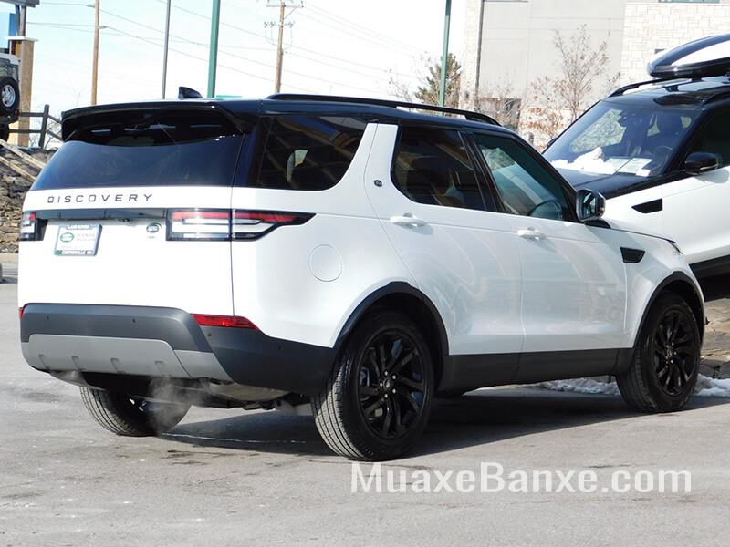 duoi-xe-land-rover-discovery-se-2019-muaxegiatot-vn