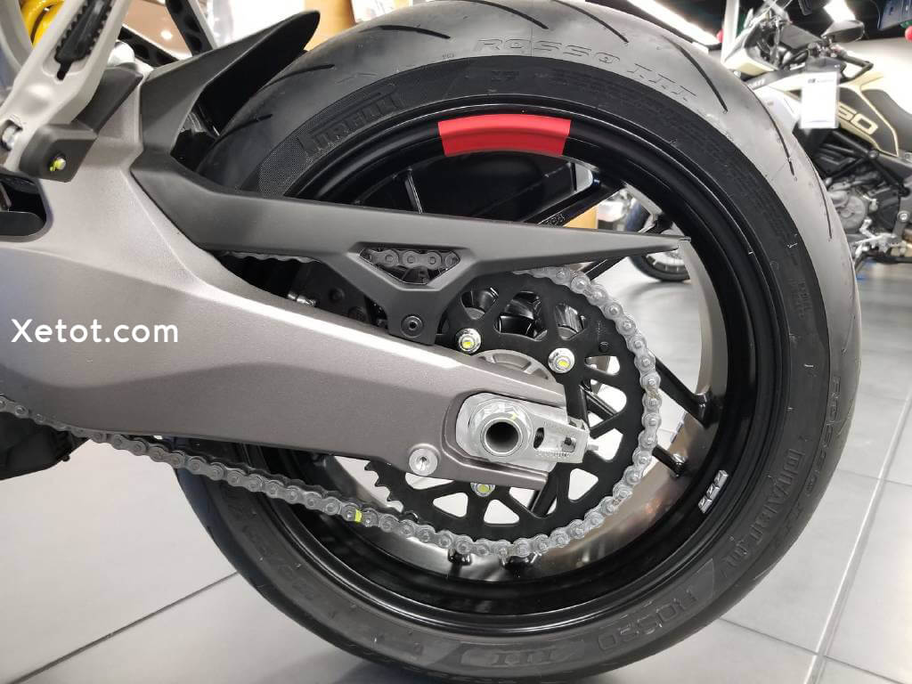 Ducati-Monster-821-Stealth-2019-2020-Xetot-com-12