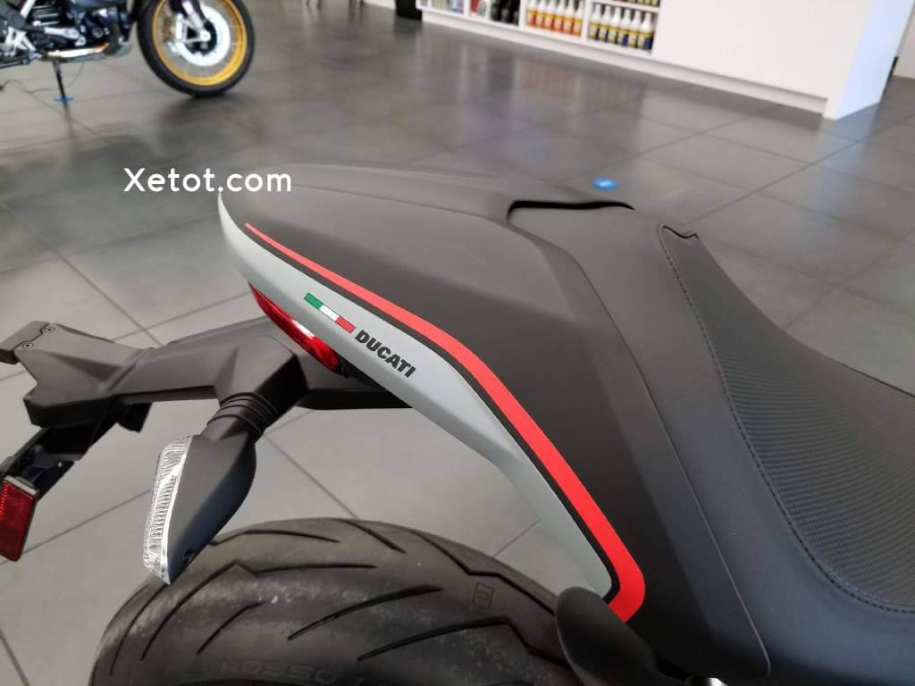 Ducati-Monster-821-Stealth-2019-2020-Xetot-com-5