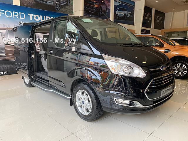 Ford Tourneo 2020 bản Titanium đan trưng bài tại đại lý Sài Gòn Ford, Liên hệ xem và và nhận báo giá qua Hotline dưới đây