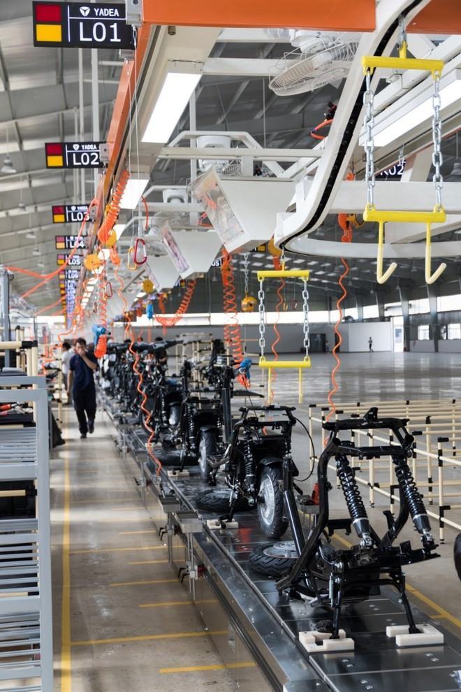 Nhà máy sản xuất xe máy điện của Yadea.