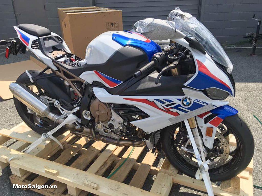 Siêu mô tô BMW S1000RR 2019 lột xác với thiết kế mới
