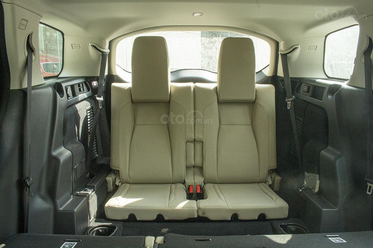 hang-ghe-thu-3-land-rover-discovery-sport-s-2020-muaxegiatot-vn