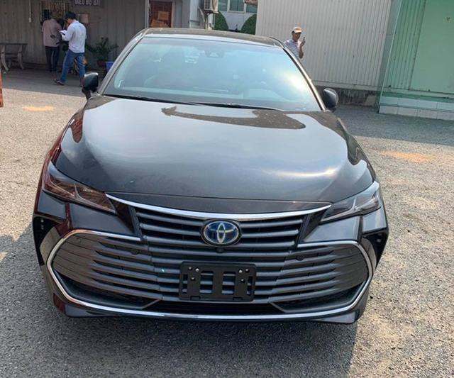 Dau-Xe-Toyota-Avalon-Hybrid-Limited-2020-Muaxegiatot-vn