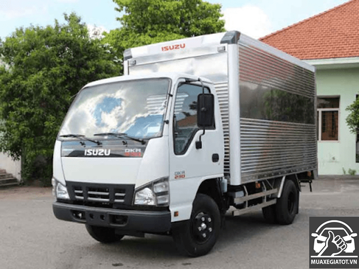 Xe tải Isuzu QKR77HE4 2.5 tấn thùng kín: Giá bán mới nhất, Thông số xe