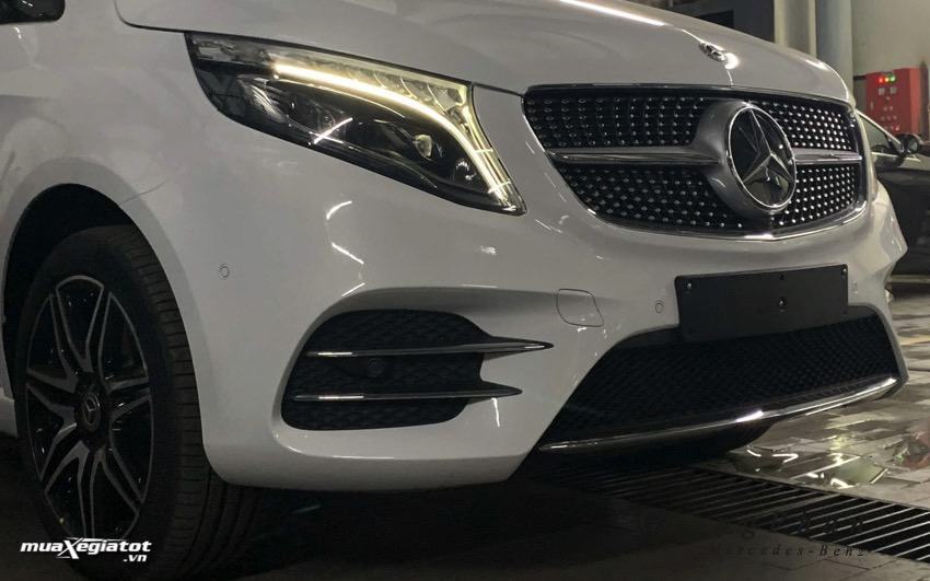 Dau-xe-Mercedes-Benz-V250-AMG-2020-2021-Muaxegiatot-vn
