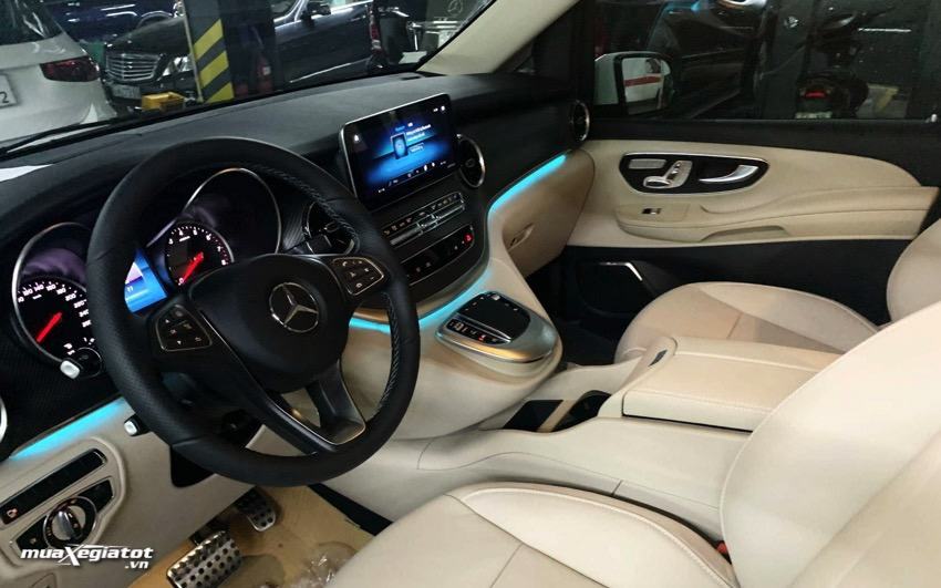 Noi-that-xe-Mercedes-Benz-V250-AMG-2020-2021-Muaxegiatot-vn