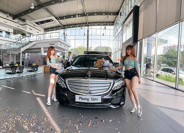Uyên Pu- Mercedes-Benz C250