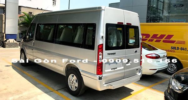 duoi-xe-ford-transit-2019-2020-2021-muaxegiatot-vn-3