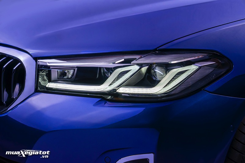 Den-xe-BMW-5-Series-2021-2022-Muaxegiatot-vn