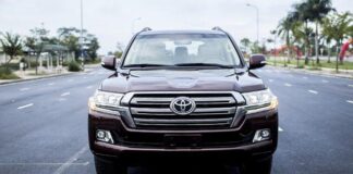 Toyota Land Cruiser 2016 đang được bán chính thức tại các đại lý Toyota chính hãng