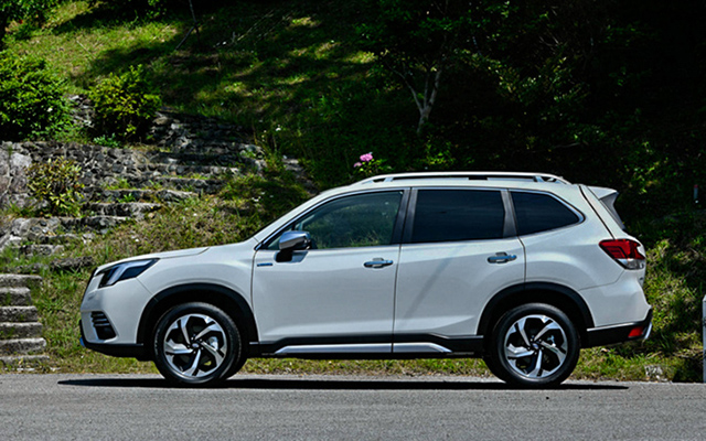 hong-subaru-forester-2022-ra-mat-nhat-ban-muaxegiatot-vn