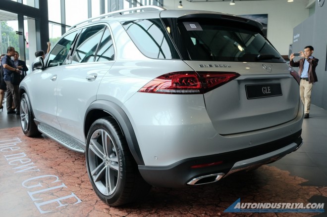 2-mercedes-benz-gle-2020-ra-mat-philiphine-muaxegiatot-com