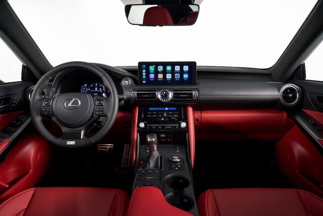 Lexus IS300h 2021 cabin