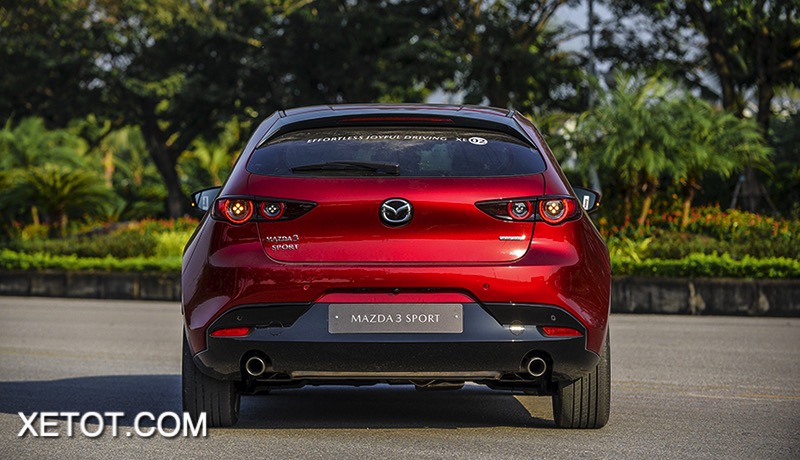 Đánh giá thiết kế phần đuôi xe Mazda 3 2023