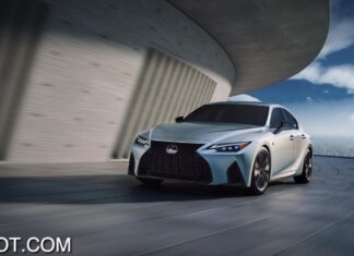 van-hanh-xe-Lexus-IS-2021-xetot-com