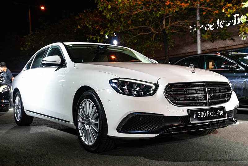 Mercedes Benz E Class Top 10 sedan hạng sang cỡ trung tốt nhất năm 2021