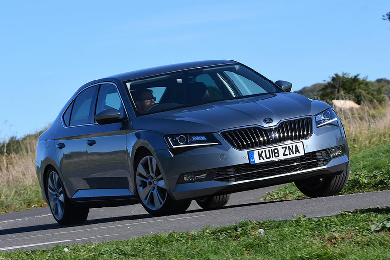 Skoda Superb Top 10 sedan hạng sang cỡ trung tốt nhất năm 2021