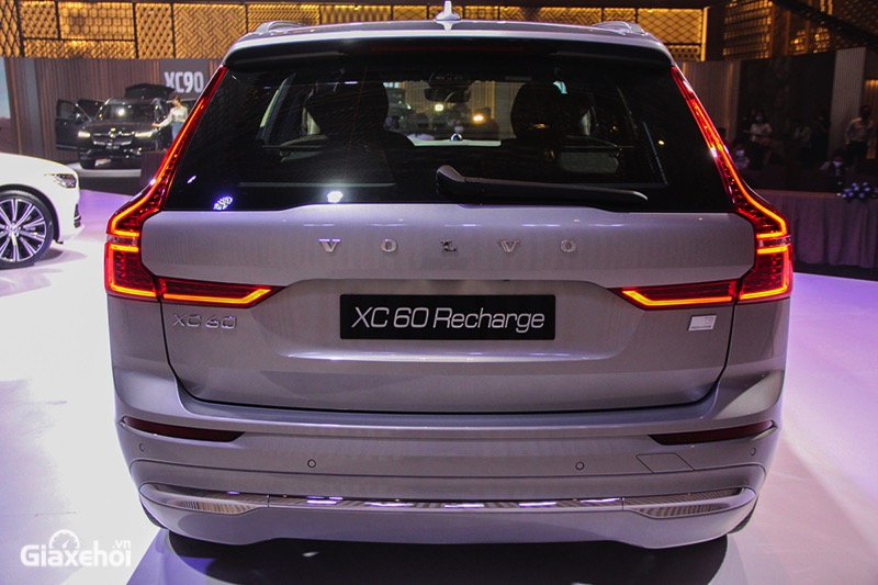 Can sau xe Volvo XC60 Recharge 2022 Giaxehoi vn
