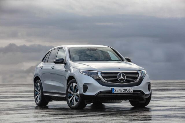 Mercedes-Benz EQC 2022 với diện mạo mới mẻ.