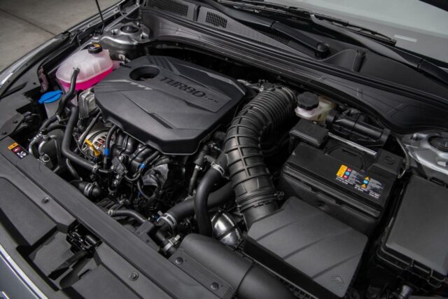 KIA K3 1.6 Turbo GT 2022 dùng động cơ Turbo.