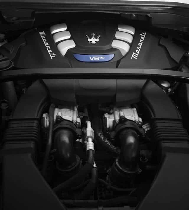 Động cơ V6 có hiệu suất hoạt động mạnh mẽ
