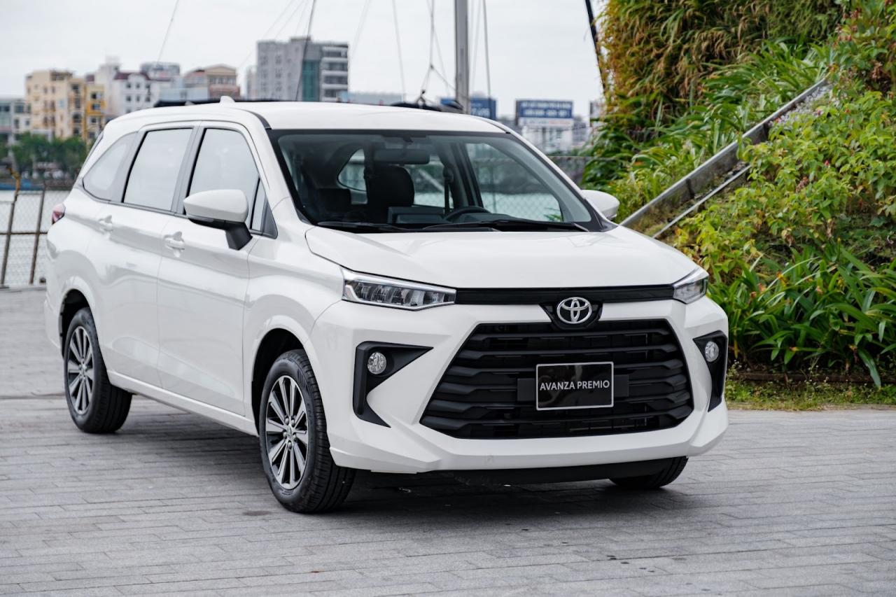 Toyota Avanza 2022 giá lăn bánh, đánh giá xe, khuyến mãi (09/2023)