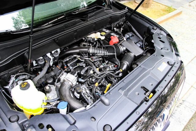 Lincoln Nautilus Black Label 2022 dùng động cơ V6.