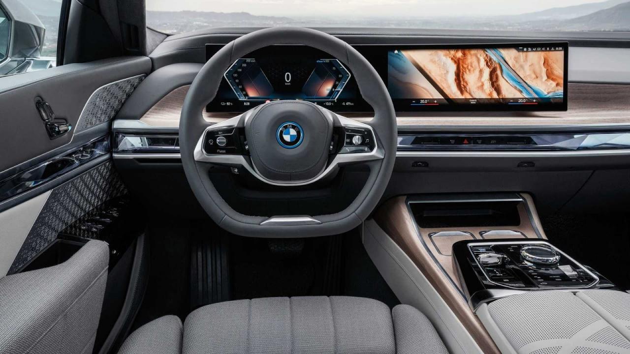 Đánh giá xe BMW i7 2023: Xe sedan hạng sang cỡ lớn thuần điện đỉnh cao nội thất