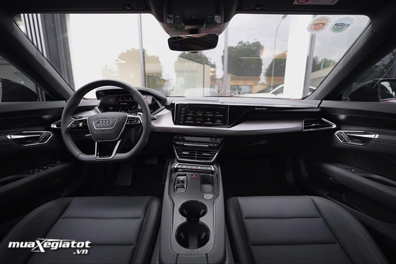Audi e-Tron GT 2022 với nội thất hiện đại.
