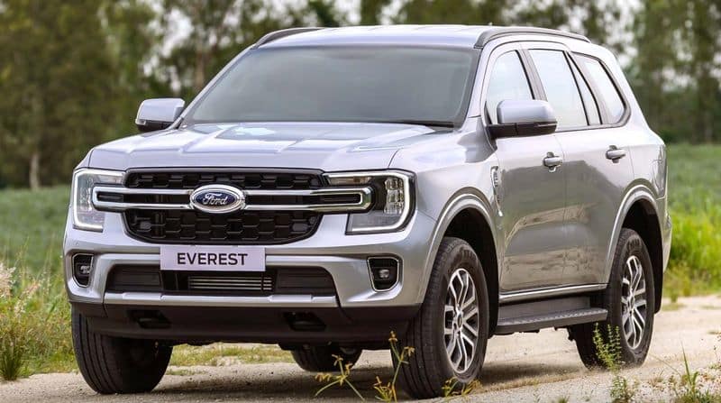 Ford Everest 2023 phiên bản giá rẻ vừa được ra mắt tại Thái Lan