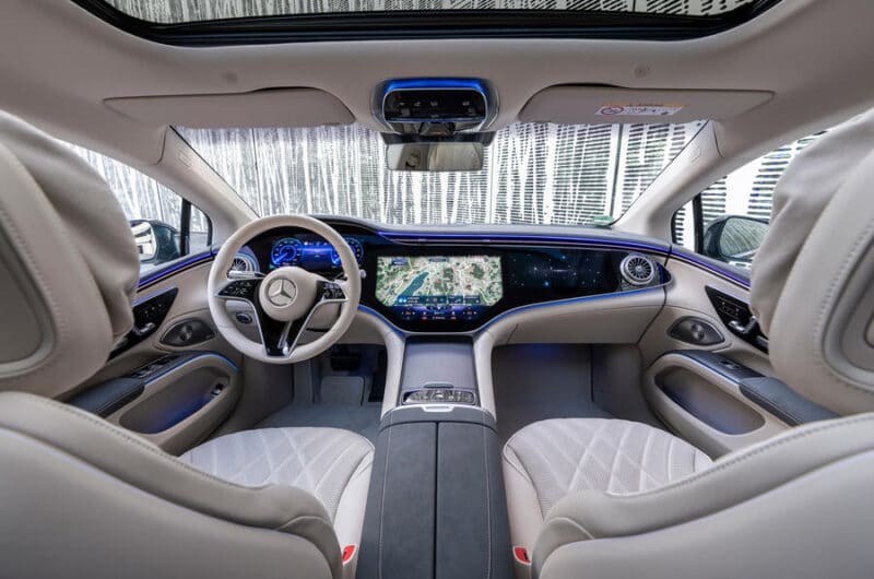 Mercedes-Benz EQS 580 4MATIC 2022 với nội thất tương lai.
