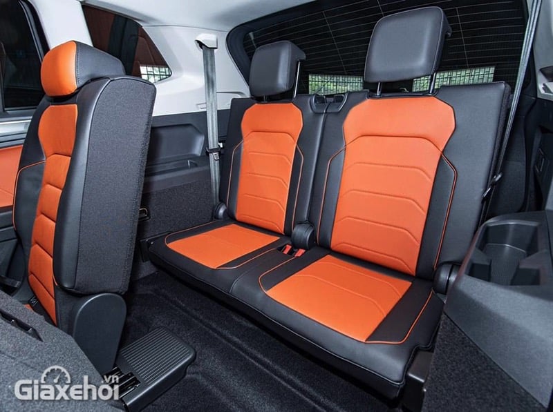 hang ghe thu 3 xe volkswagen tiguan 2023 luxury s muaxegiatot vn 1 800x597 1