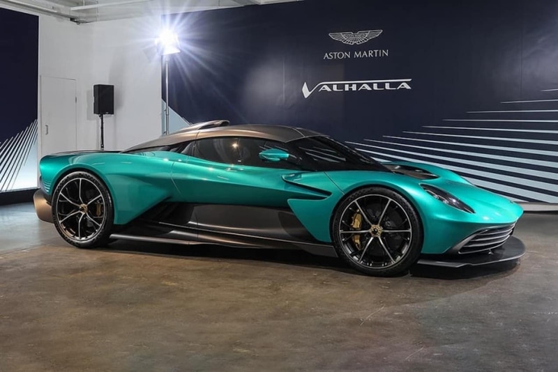 Aston Martin Valhalla 2023 với thần thân đậm chất siêu xe.