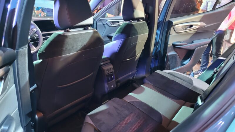 Hàng ghế sau của Dodge Hornet 2023.