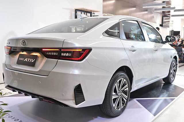 Toyota Vios 2023 có đuôi xe hiện đại.