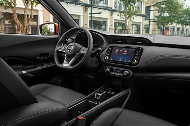 Nissan Kicks 2023 có nội thất với những vật liệu hoàn thiện tốt hơn nâng cao trải nghiệm tiện nghi, cao cấp của khách hàng.