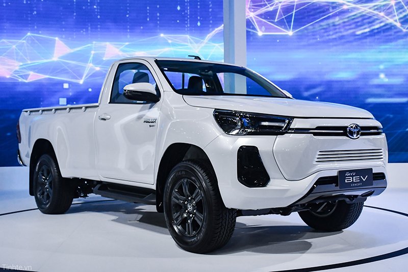 Toyota Hilux Revo BEV Concept BIMS 2023