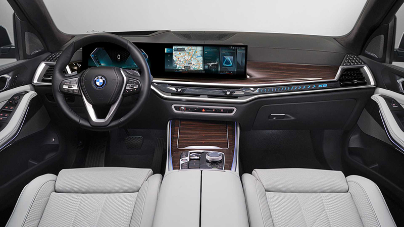 Đặt thiết kế nội thất của BMW X5 2024 bên cạnh bản hiện hành, người dùng sẽ choáng ngợp bởi tạo hình không có bất cứ điểm gì liên quan.