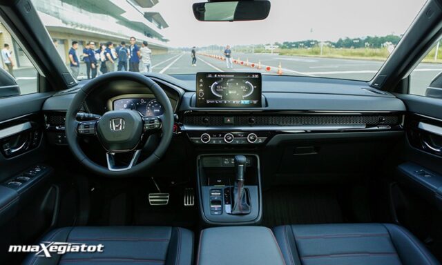 nội thất của xe 5 chỗ Honda CRV Hybrid 2024 cũng sang trọng, tinh tế và khả năng hoàn thiện tốt