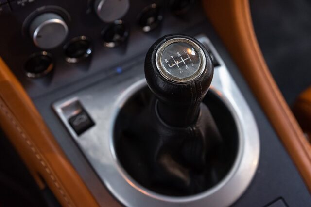 Aston Martin Vantage 2024 V8: Giá lăn bánh khuyến mãi, Đánh giá xe, Thông số kỹ thuật